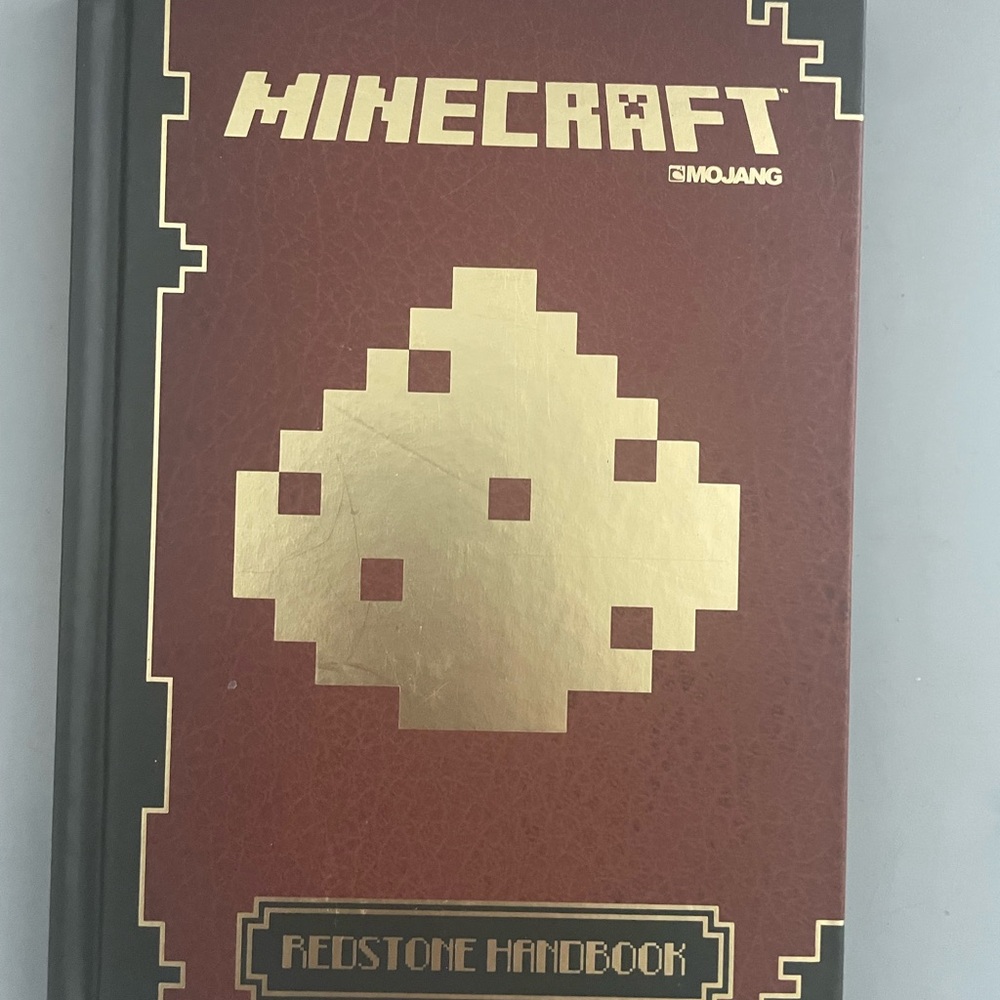 Minecraft Guide Book Set - Hardcover Handbooks Minecraft - Picture 2 of 9